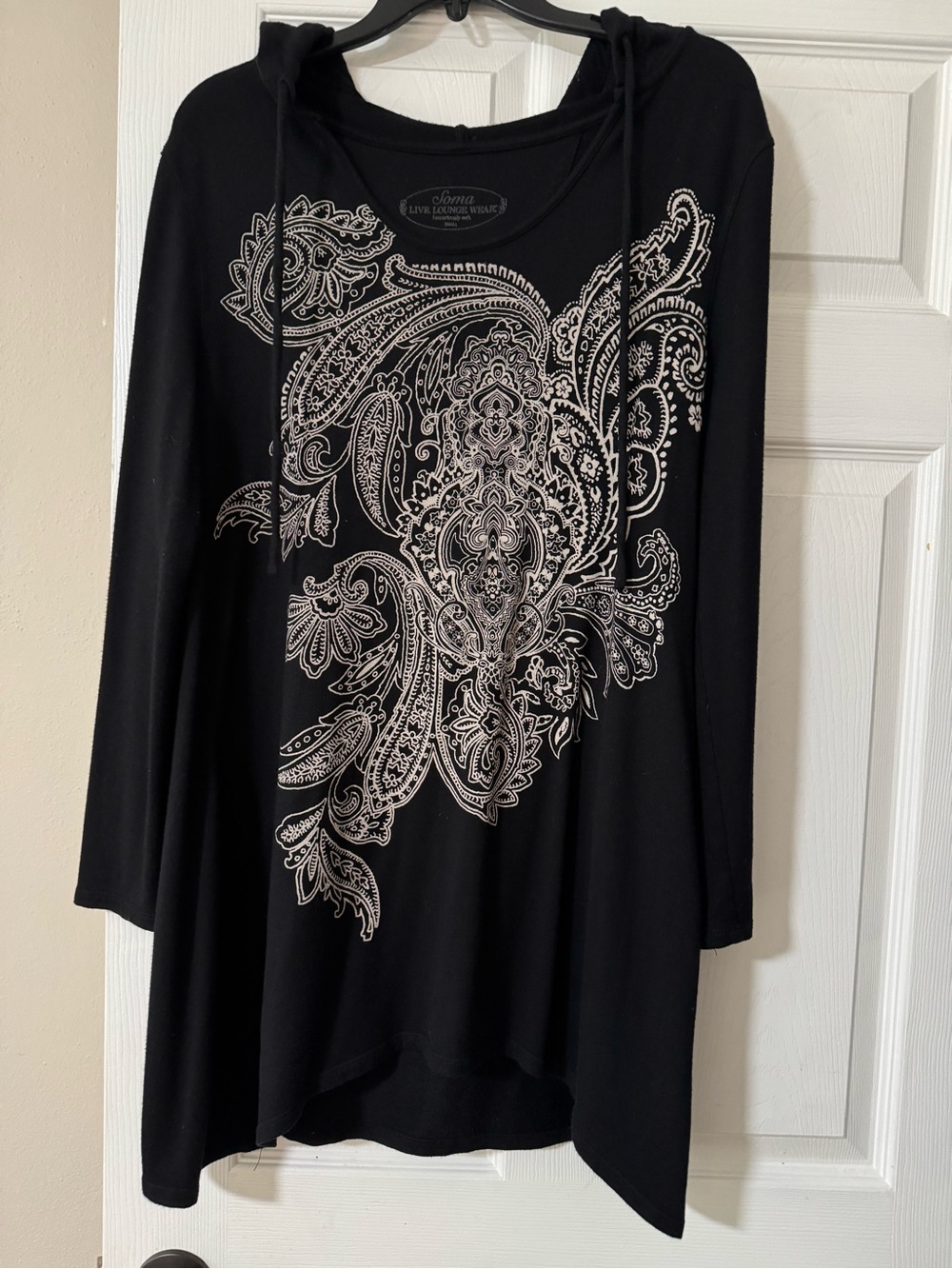 Soma Black Tunic Hoodie with White Paisley Print Sleep/Lounge wear. Soft.